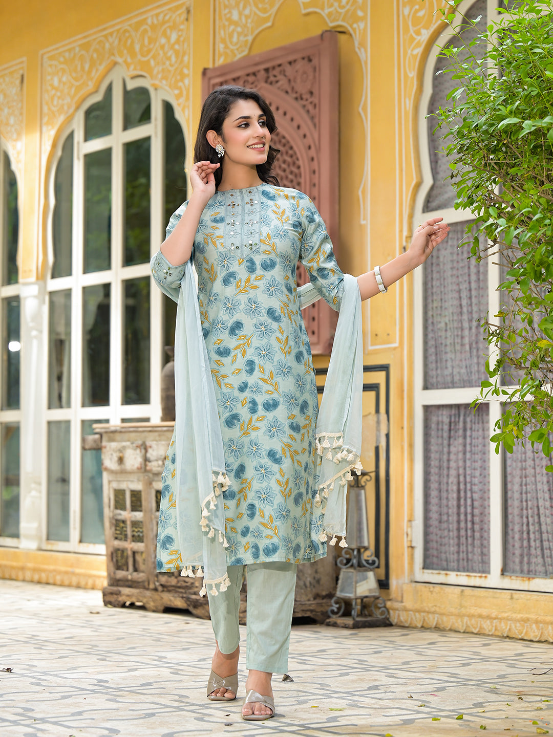 Dusty Blue Floral Kurta Set With Dupatta - Elganza