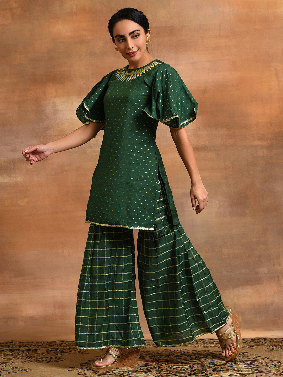 Green Embellished Straight Kurta With Palazzo - Elganza