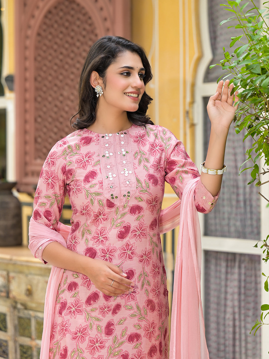 Blush Pink Floral Kurta Set With Dupatta - Elganza