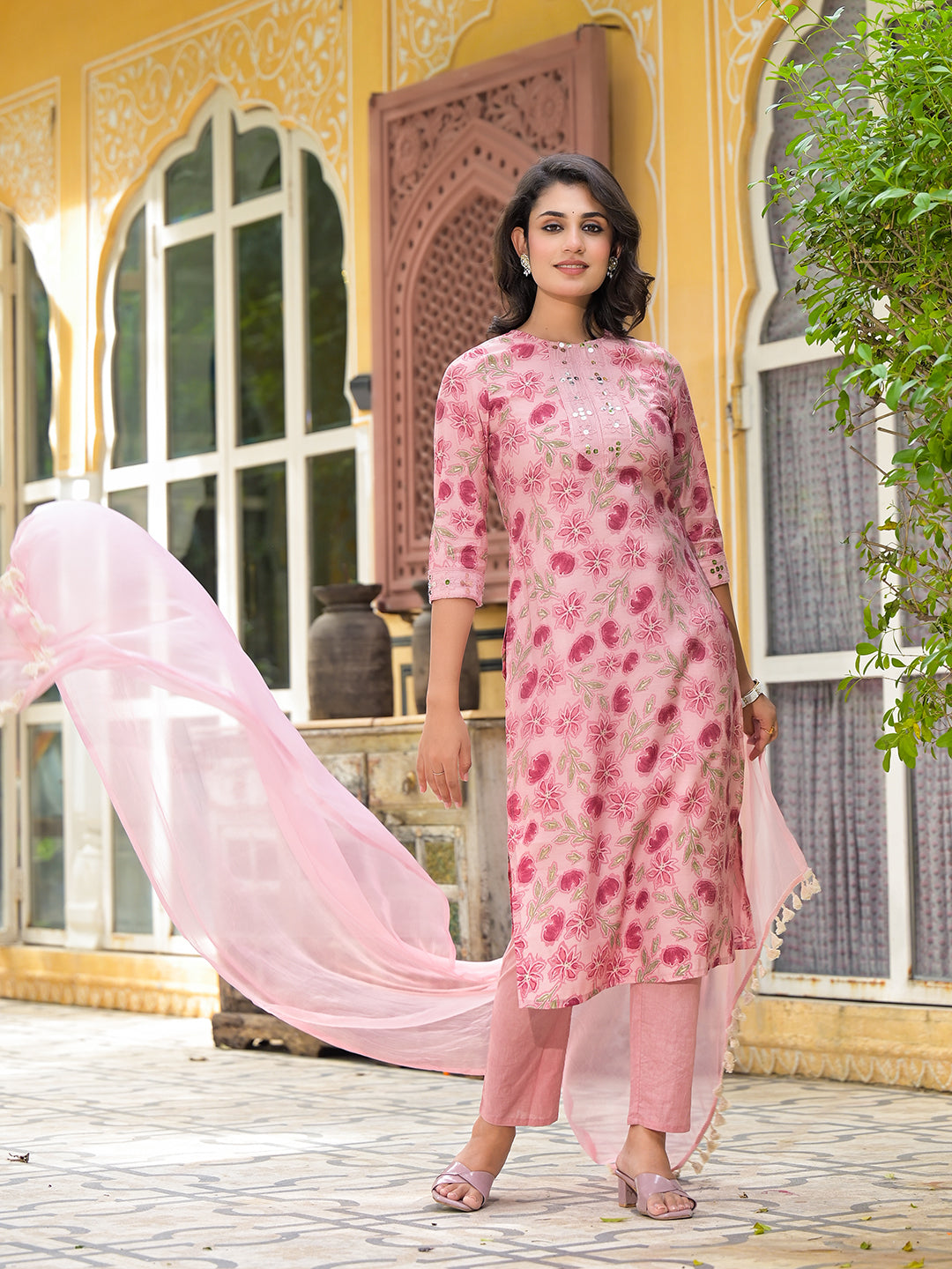 Blush Pink Floral Kurta Set With Dupatta - Elganza