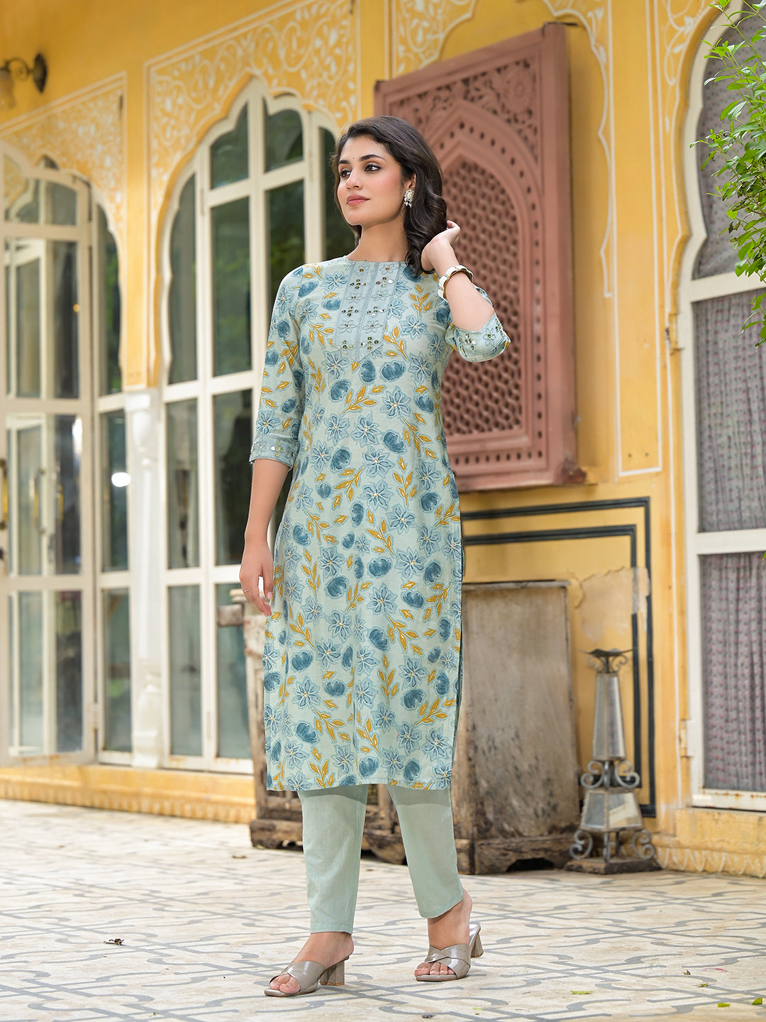 Dusty Blue Floral Kurta Set With Dupatta - Elganza