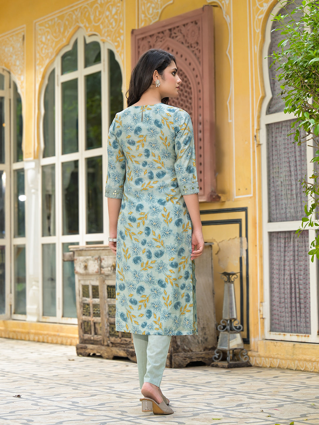 Dusty Blue Floral Kurta Set With Dupatta - Elganza