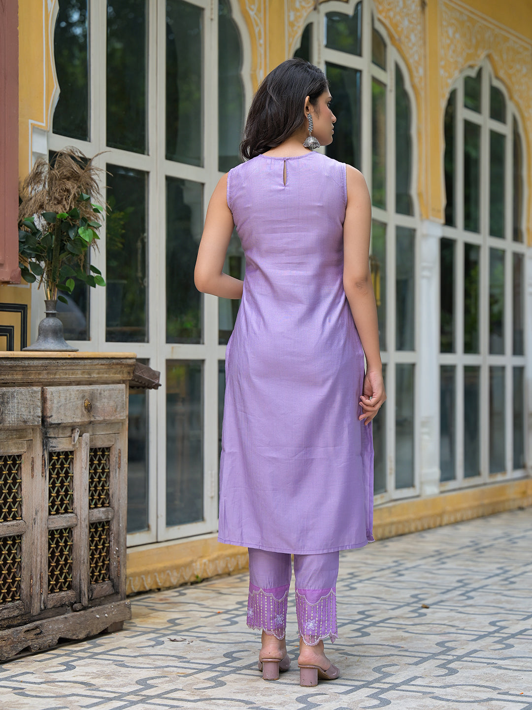 Lavender Sleevessless Kurta Sharara With Organza Sequinned Dupatta - Elganza