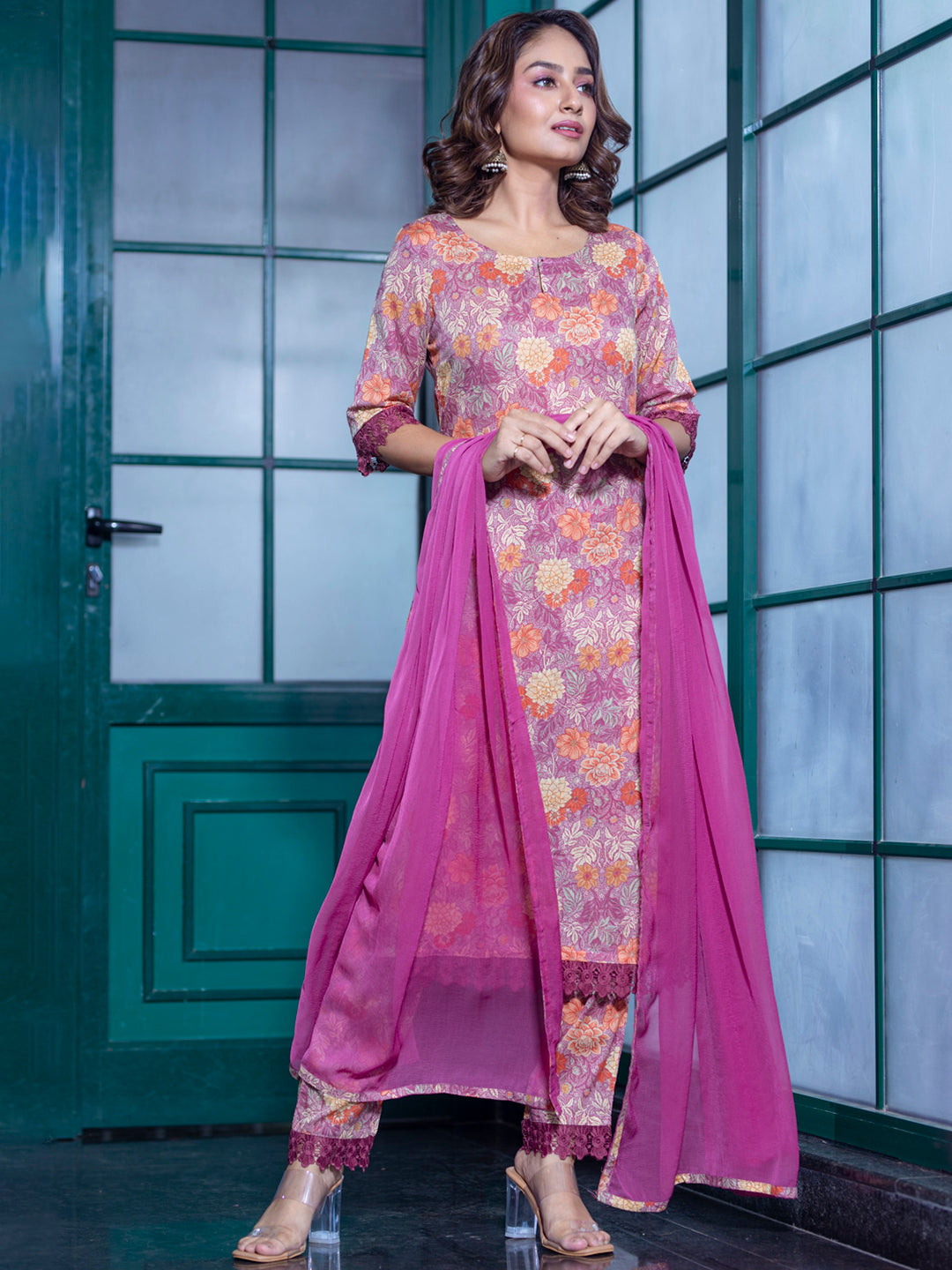 Pink Floral printed Kurta Set with Dupatta - Elganza