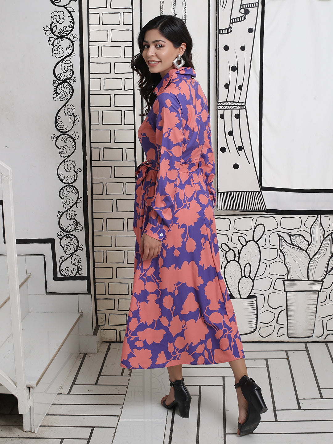 Cerulean Dress with Beige Floral Motifs - Elganza