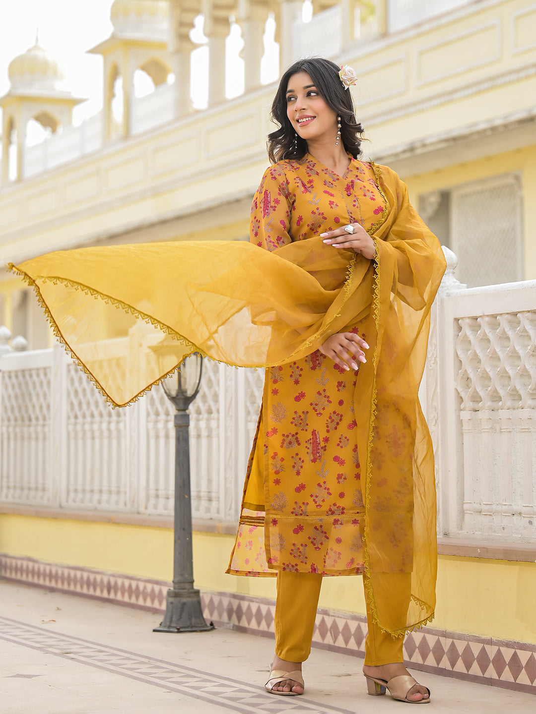 Mustrad Chanderi Kurta Set With Organza Dupatta - Elganza