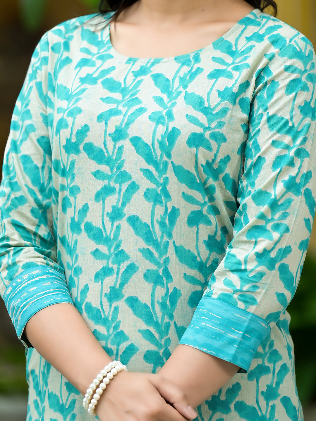 Off-White Turquoise Printed  Cotton kurta - Elganza