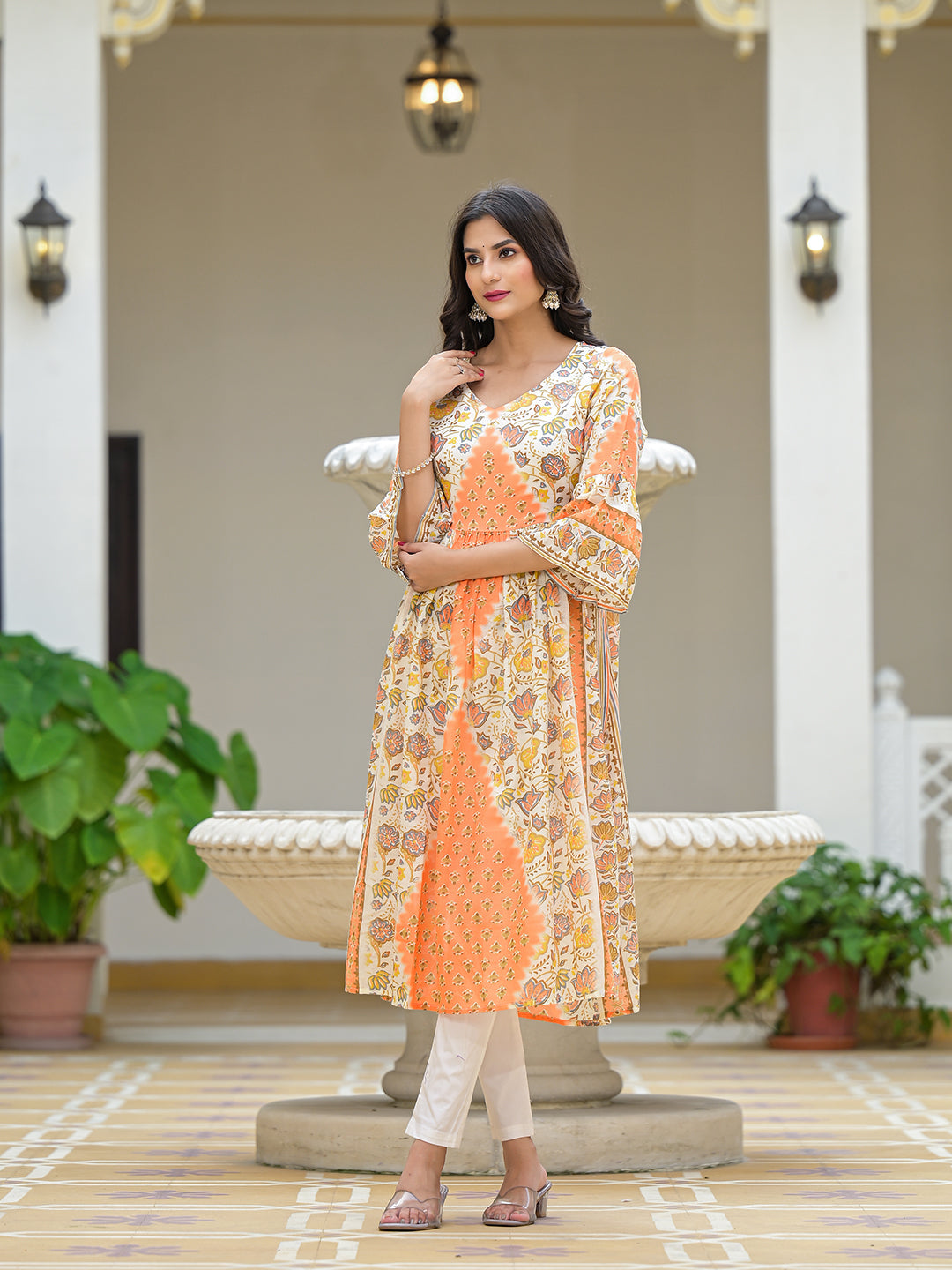 Peach & Cream Nyra Cut kurta - Elganza