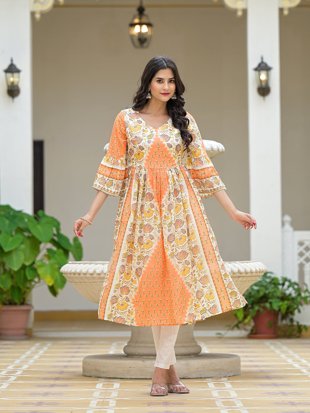 Peach & Cream Nyra Cut kurta - Elganza