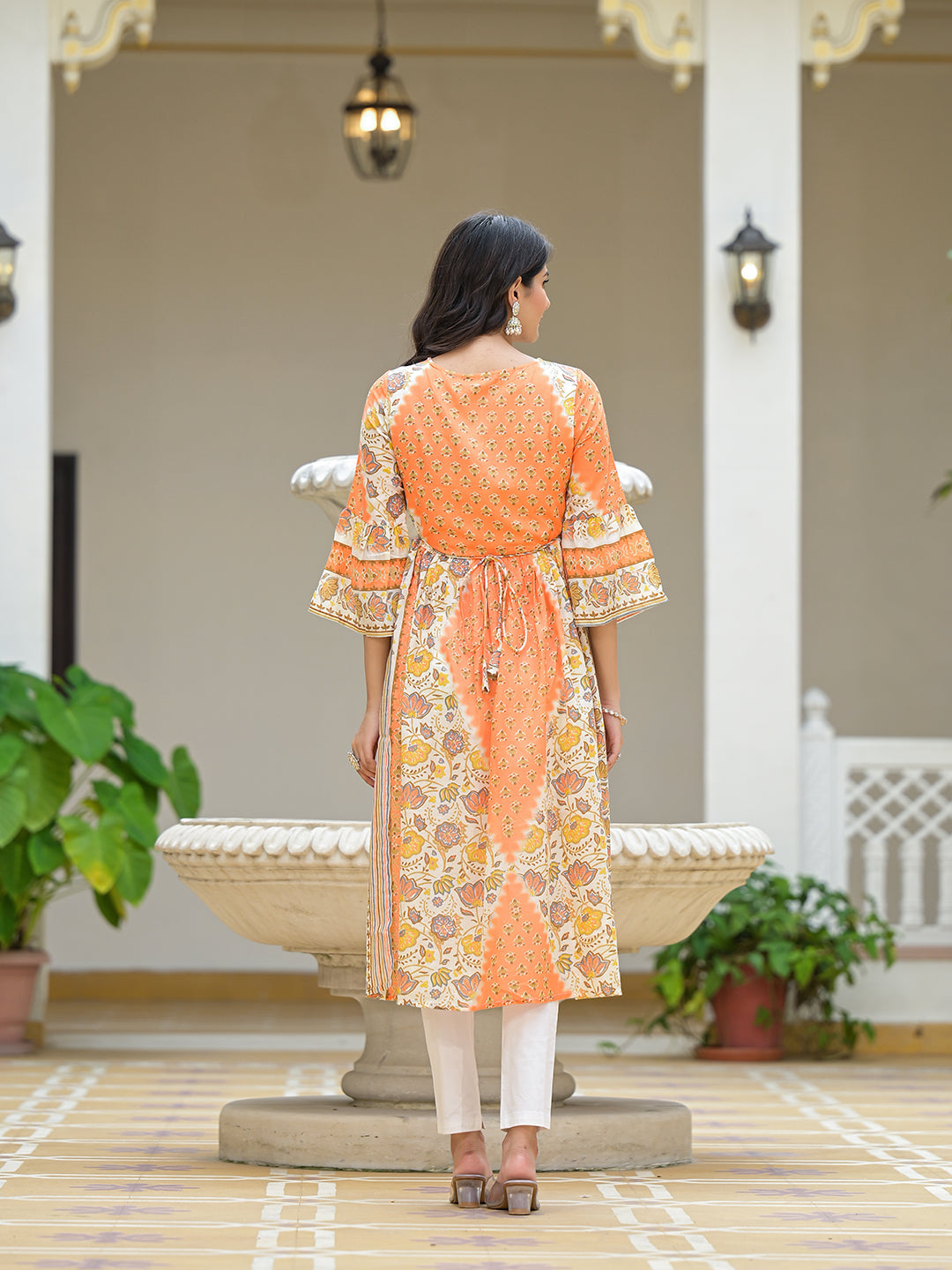 Peach & Cream Nyra Cut kurta - Elganza