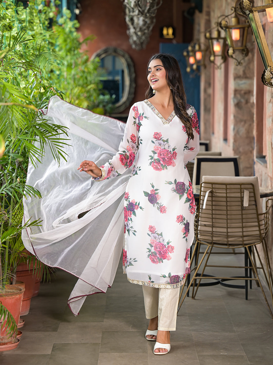 Cream Floral print Kurta Set with Dupatta - Elganza