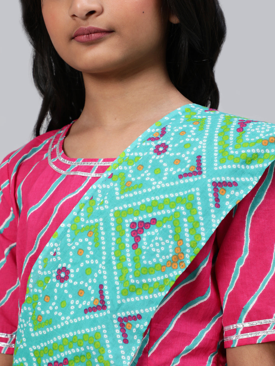 Pink Bandhani Print Saree - Elganza