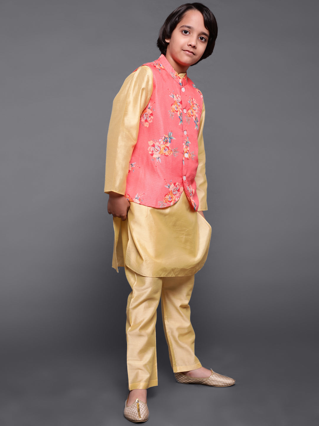 Cream & Peach Floral Print Kurta Pyjama With Nehru Jacket - Elganza