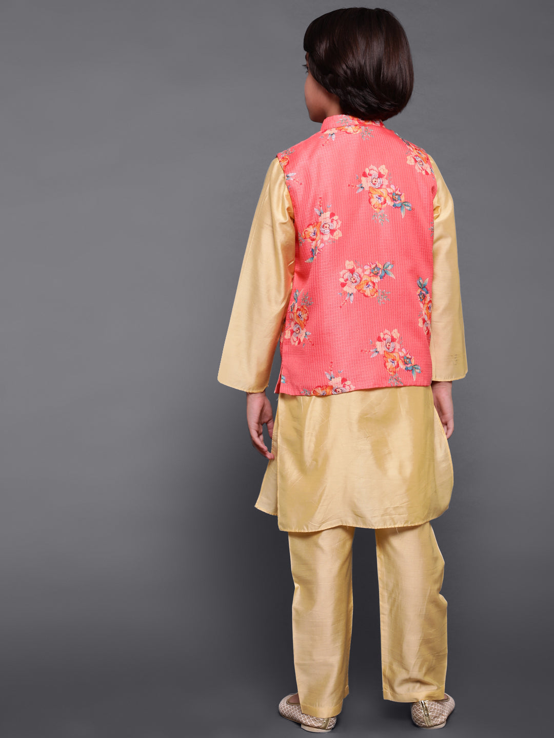 Cream & Peach Floral Print Kurta Pyjama With Nehru Jacket - Elganza