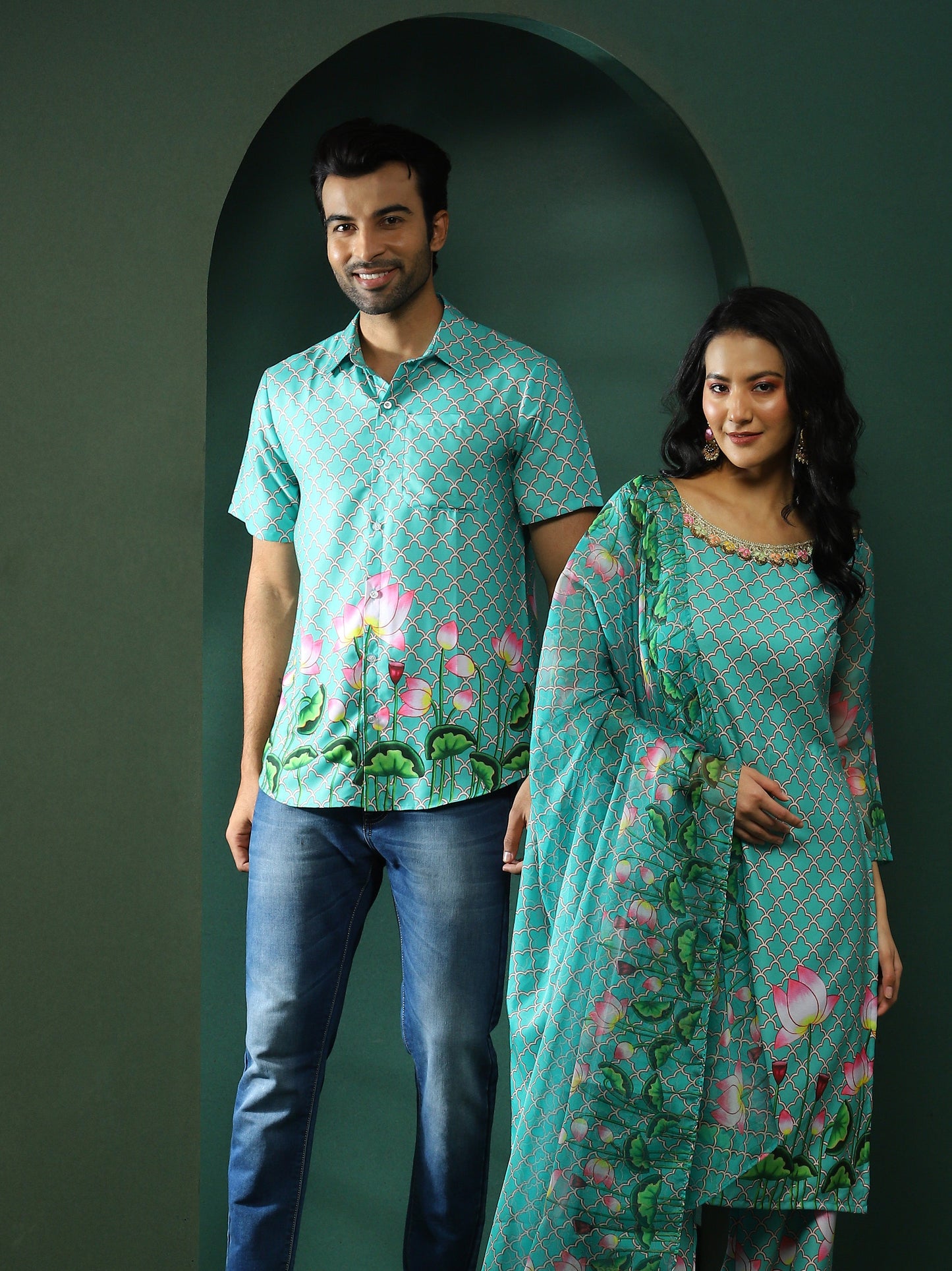 Green Pichwai Print Couple Combo Set - Elganza