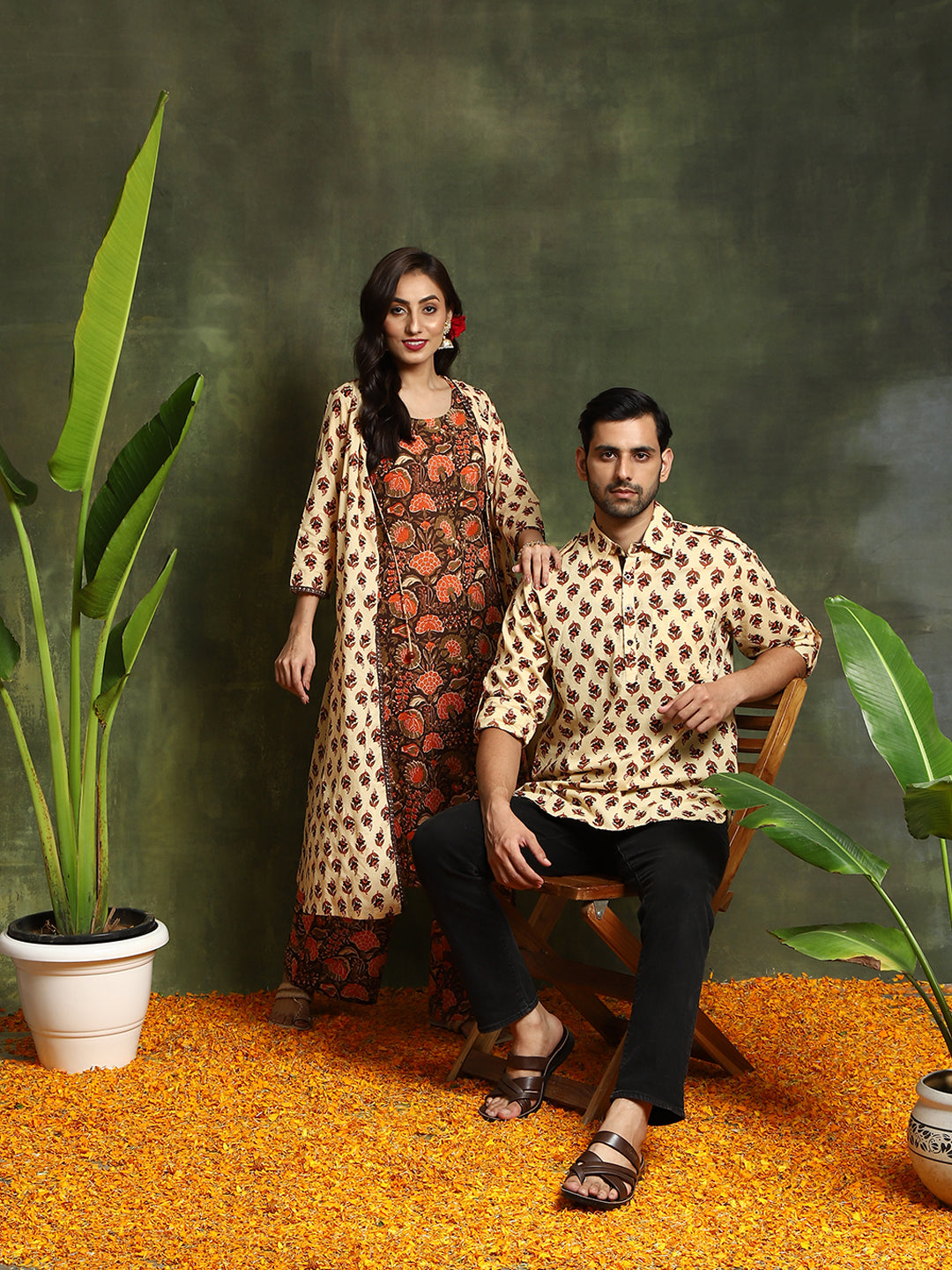 Brown & Cream Floral Print Couple Combo Set - Elganza