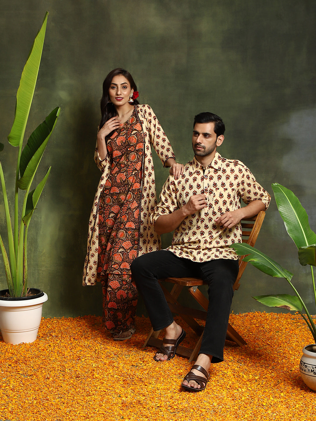 Brown & Cream Floral Print Couple Combo Set - Elganza