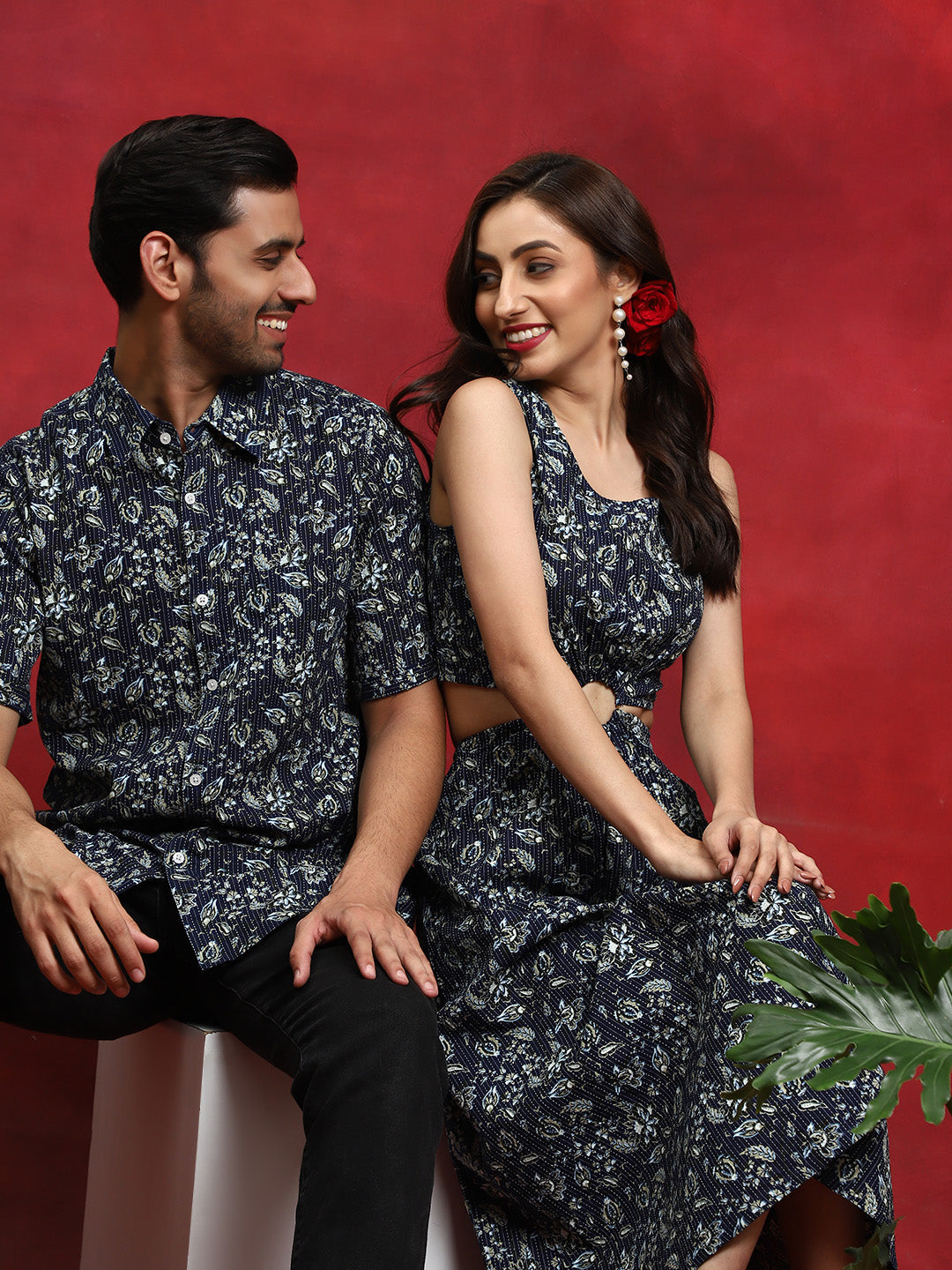 Navy Blue Floral Print Couple Combo Set - Elganza