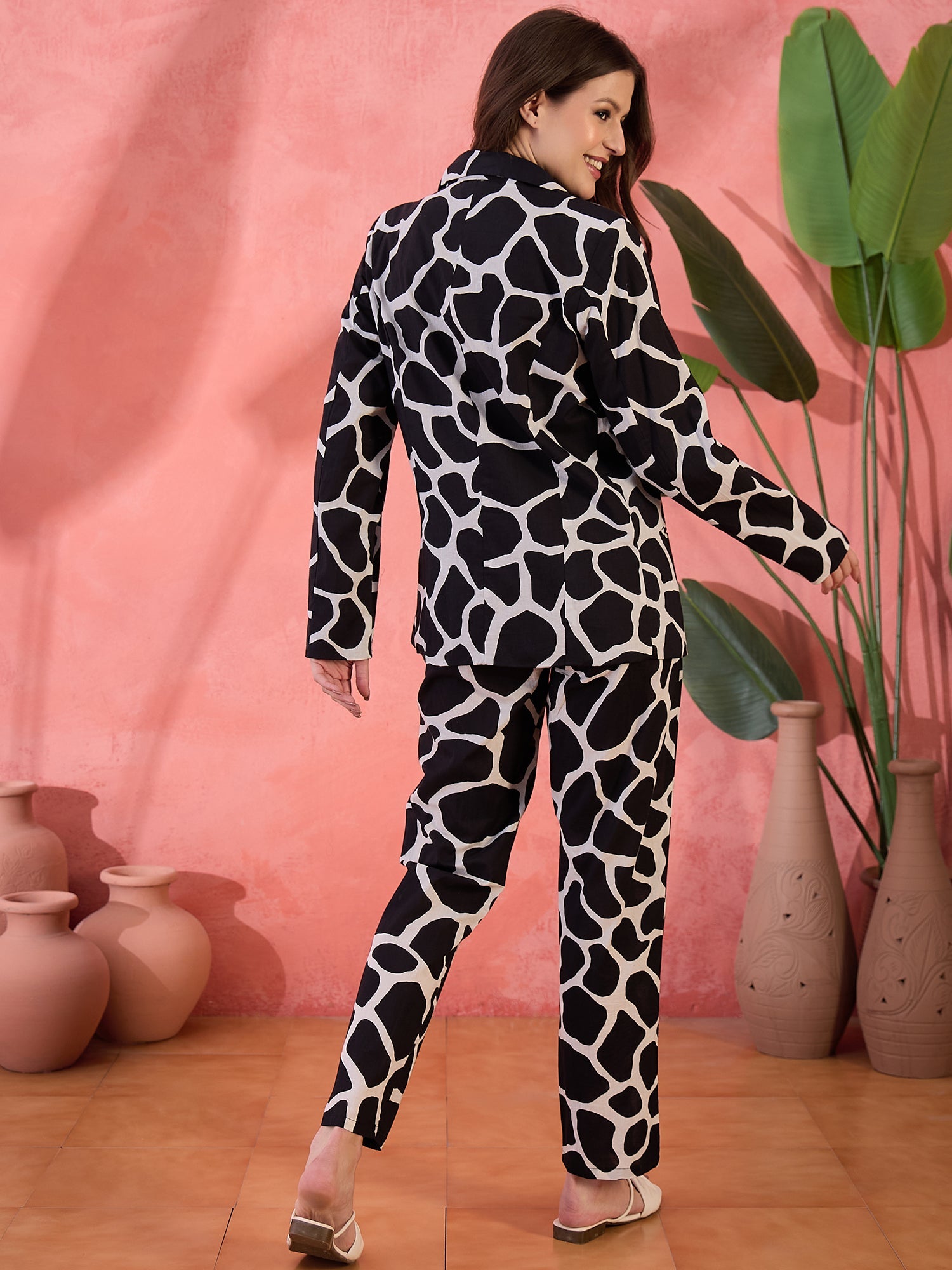 Black Giraffe Print Co-Ord Set - Elganza