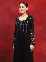 Black Floral Embroidered Kurta - Elganza