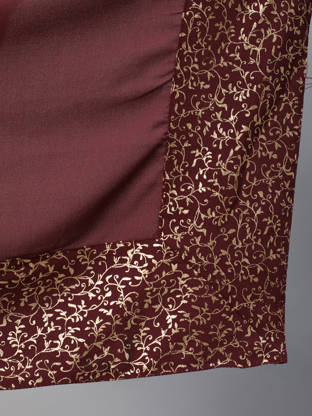 Burgundy Foil Printed Saree With Blouse - Elganza