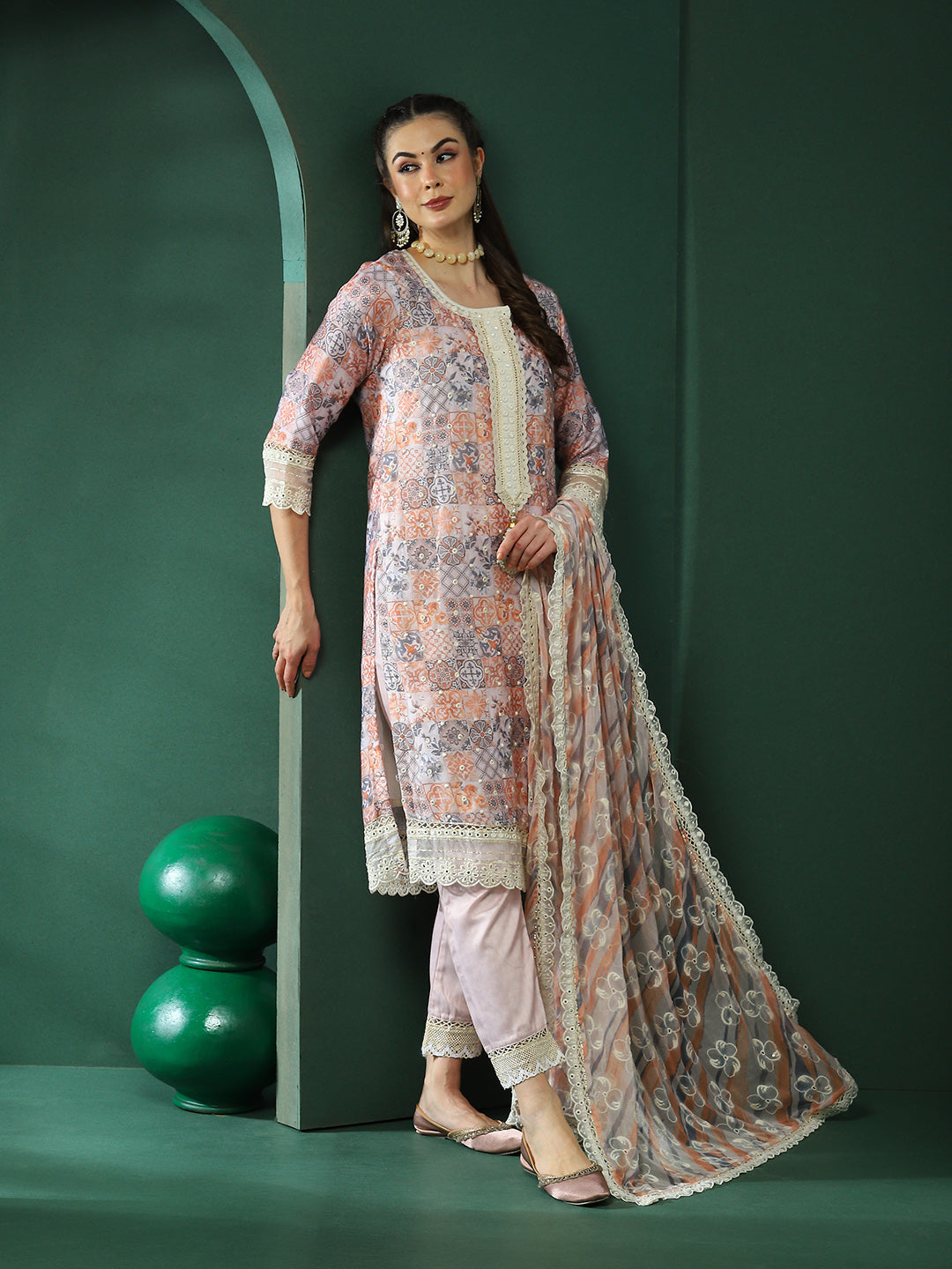 Cream Schiffli Pakistani Kurta Pant With Dupatta - Elganza