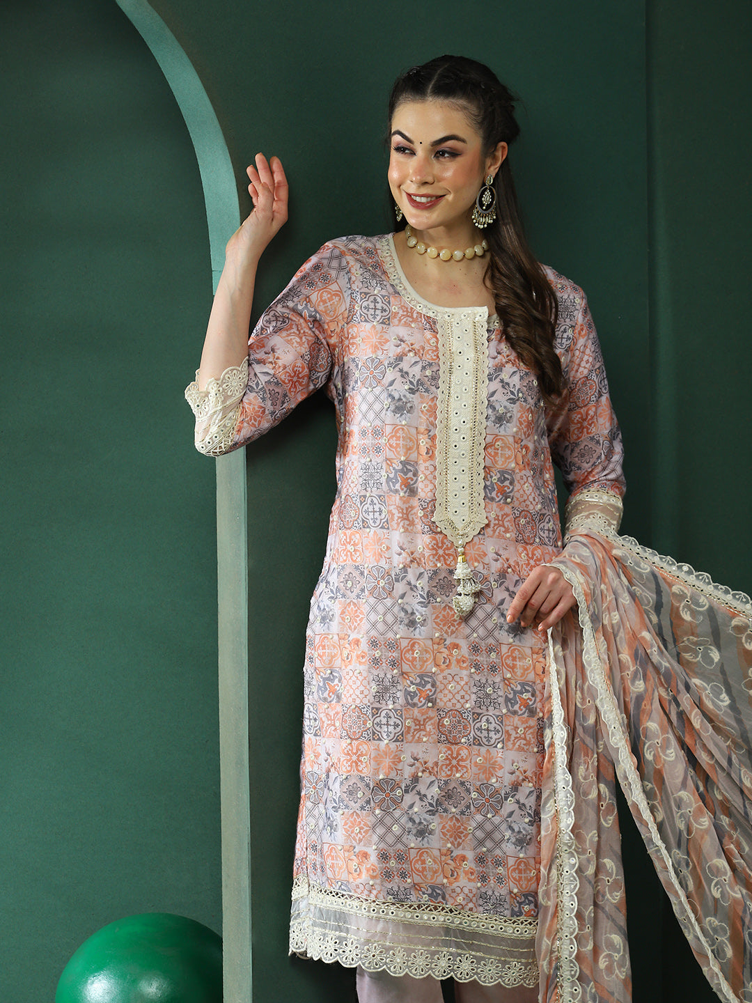 Cream Schiffli Pakistani Kurta Pant With Dupatta - Elganza