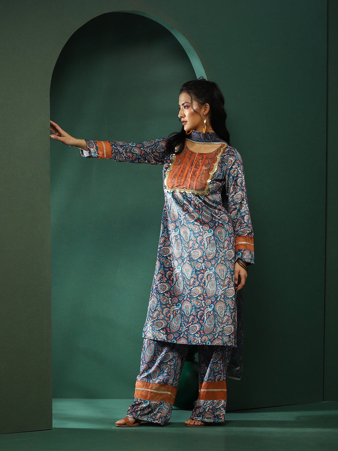 Blue Persian Motif Suit Set with Dupatta - Elganza