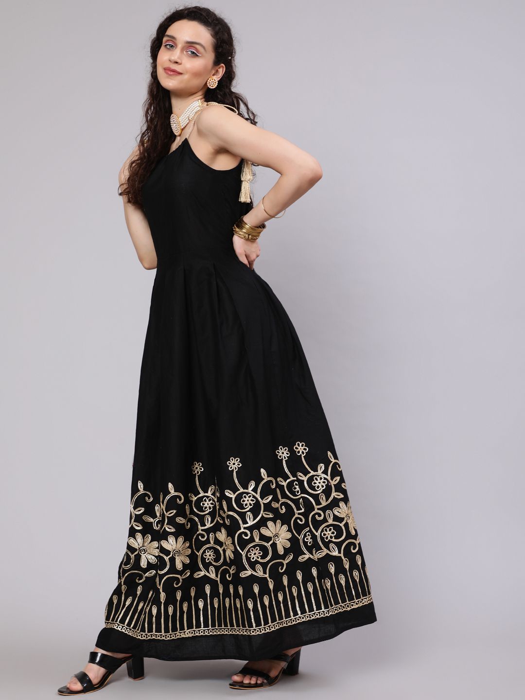 Black Floral Embroidered Maxi Dress - Elganza