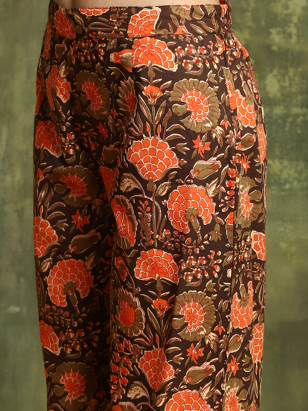 Brown & Cream Floral Print Couple Combo Set - Elganza