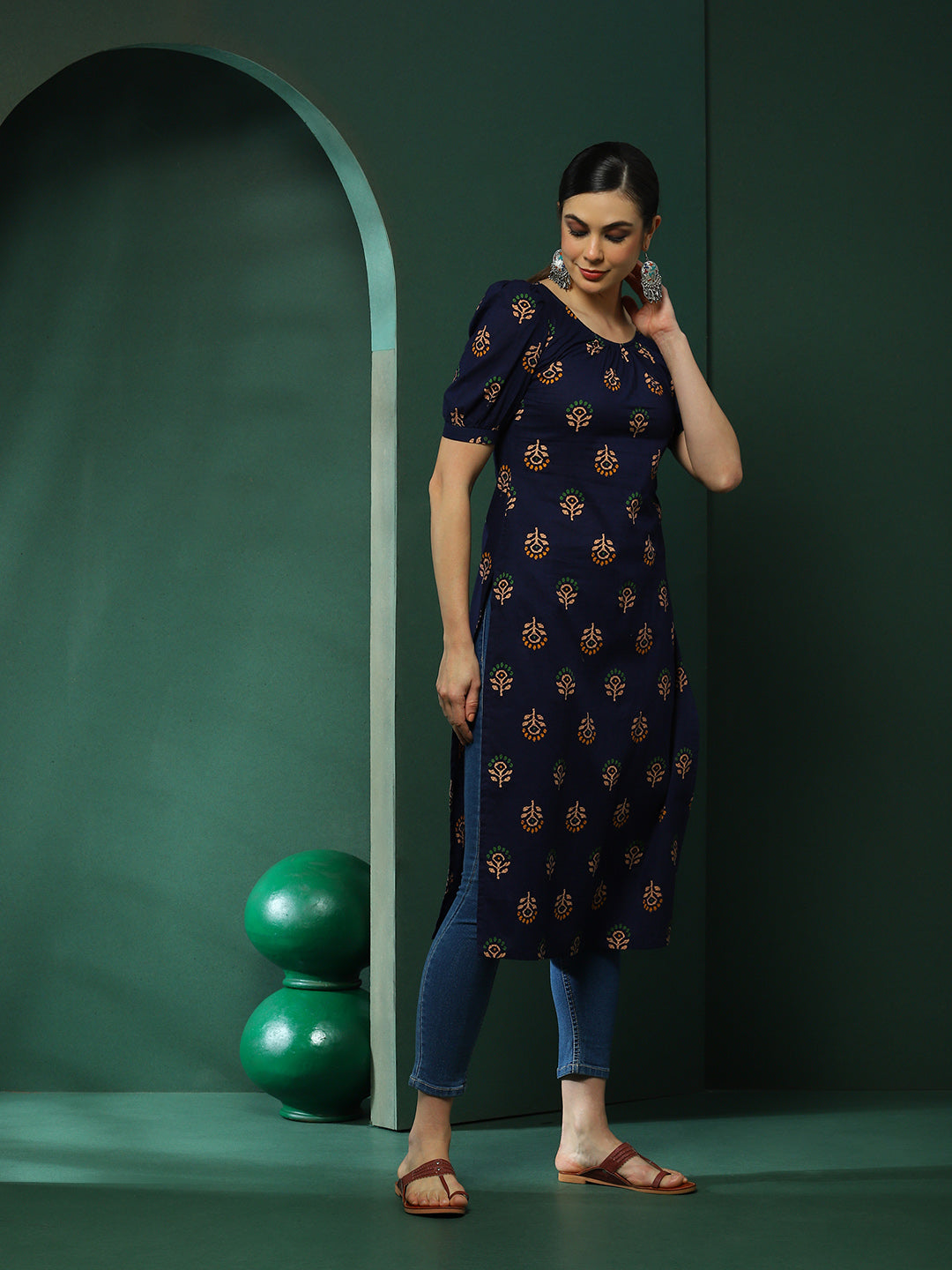 Navy Blue Floral Print Kurta - Elganza