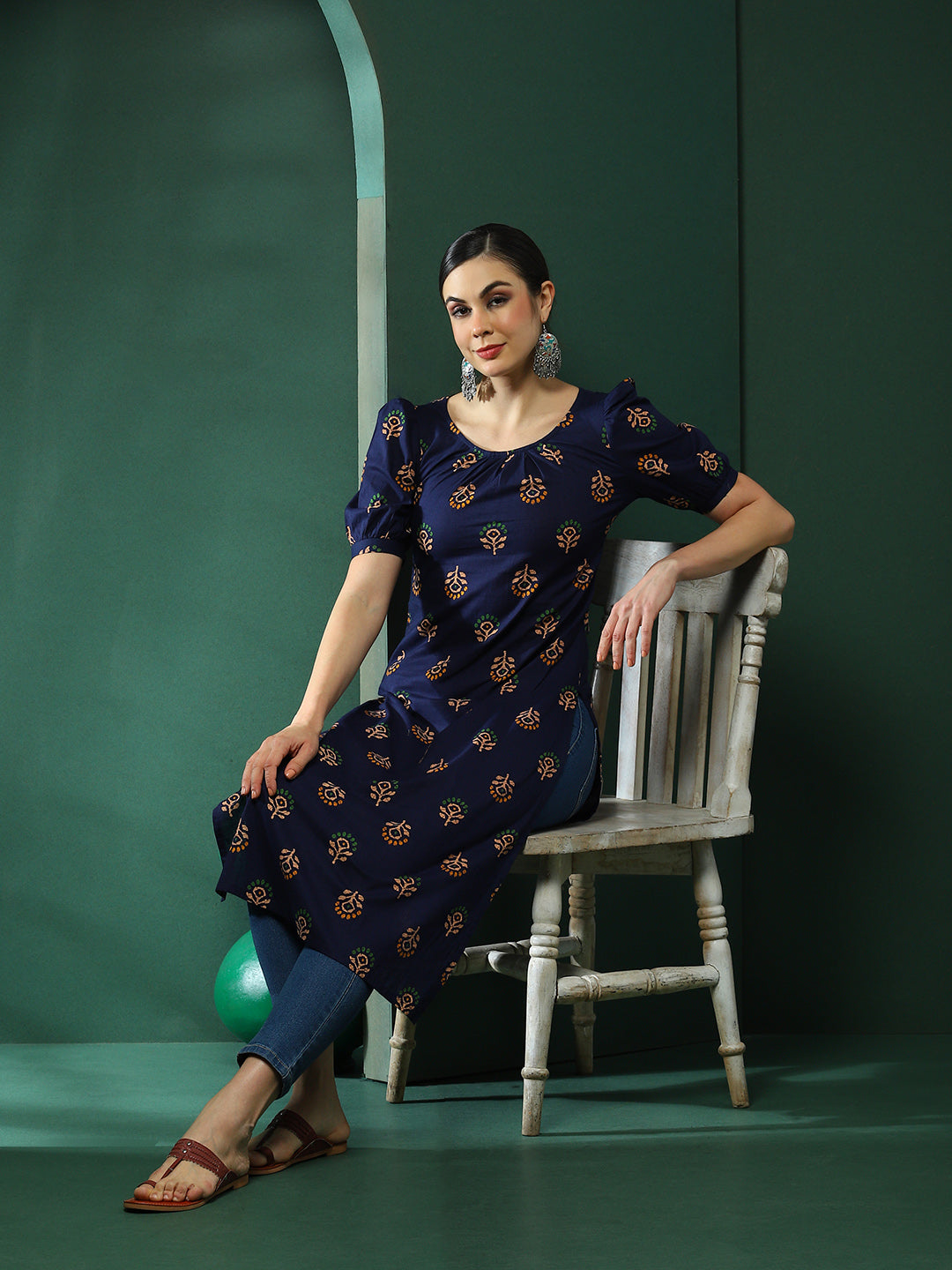 Navy Blue Floral Print Kurta - Elganza