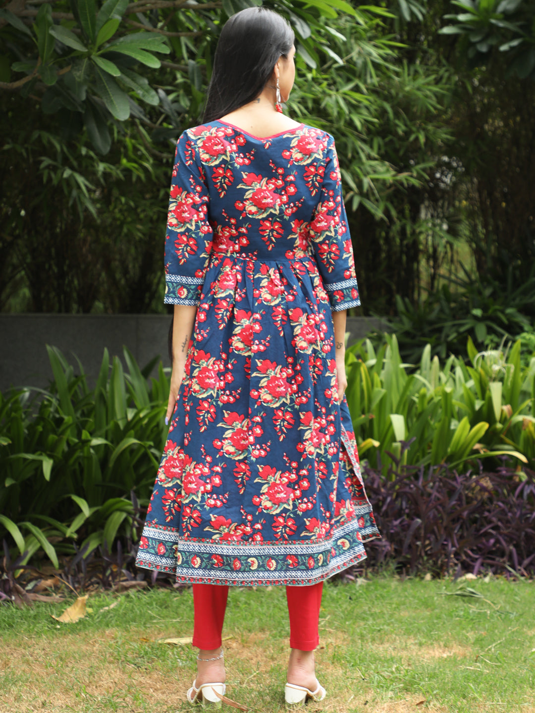 Navy Blue Floral Print Nyra-Cut Kurta - Elganza