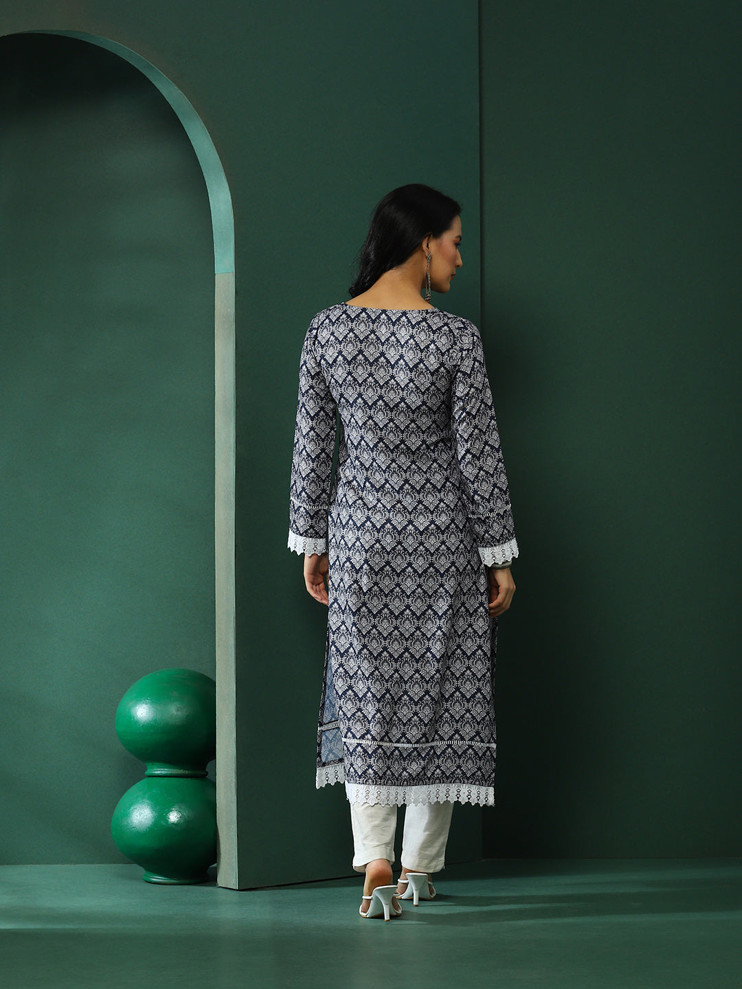 Navy Blue Lace Detailed Printed Kurta - Elganza