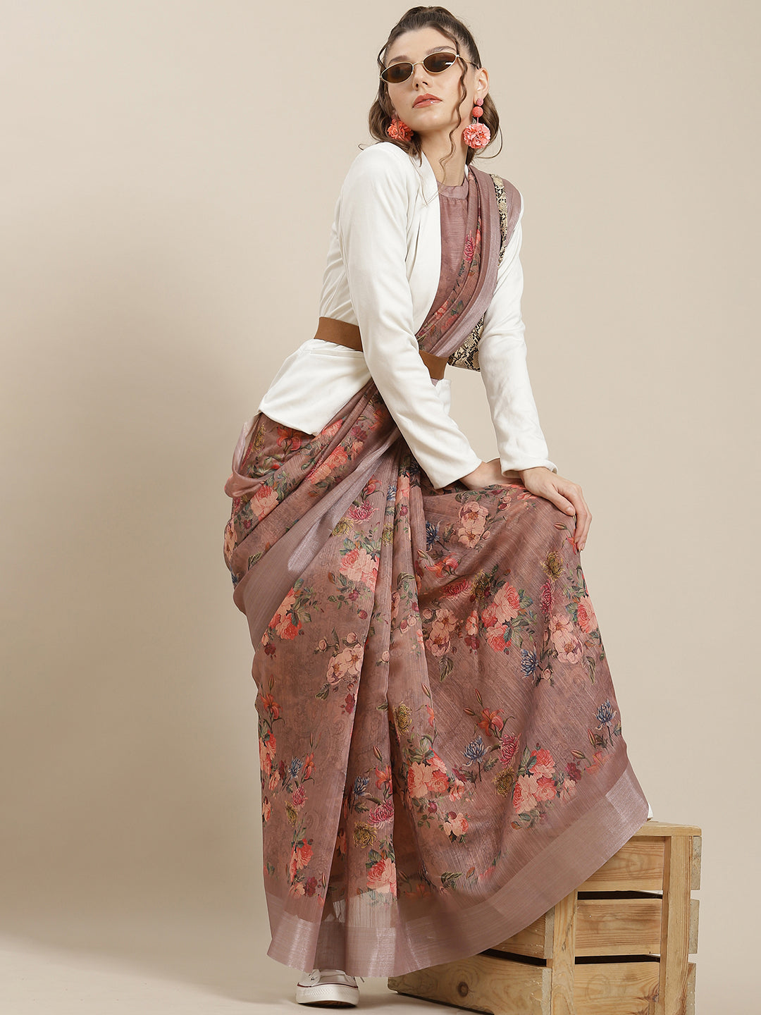 Brown Floral Print Saree With Blouse Piece - Elganza