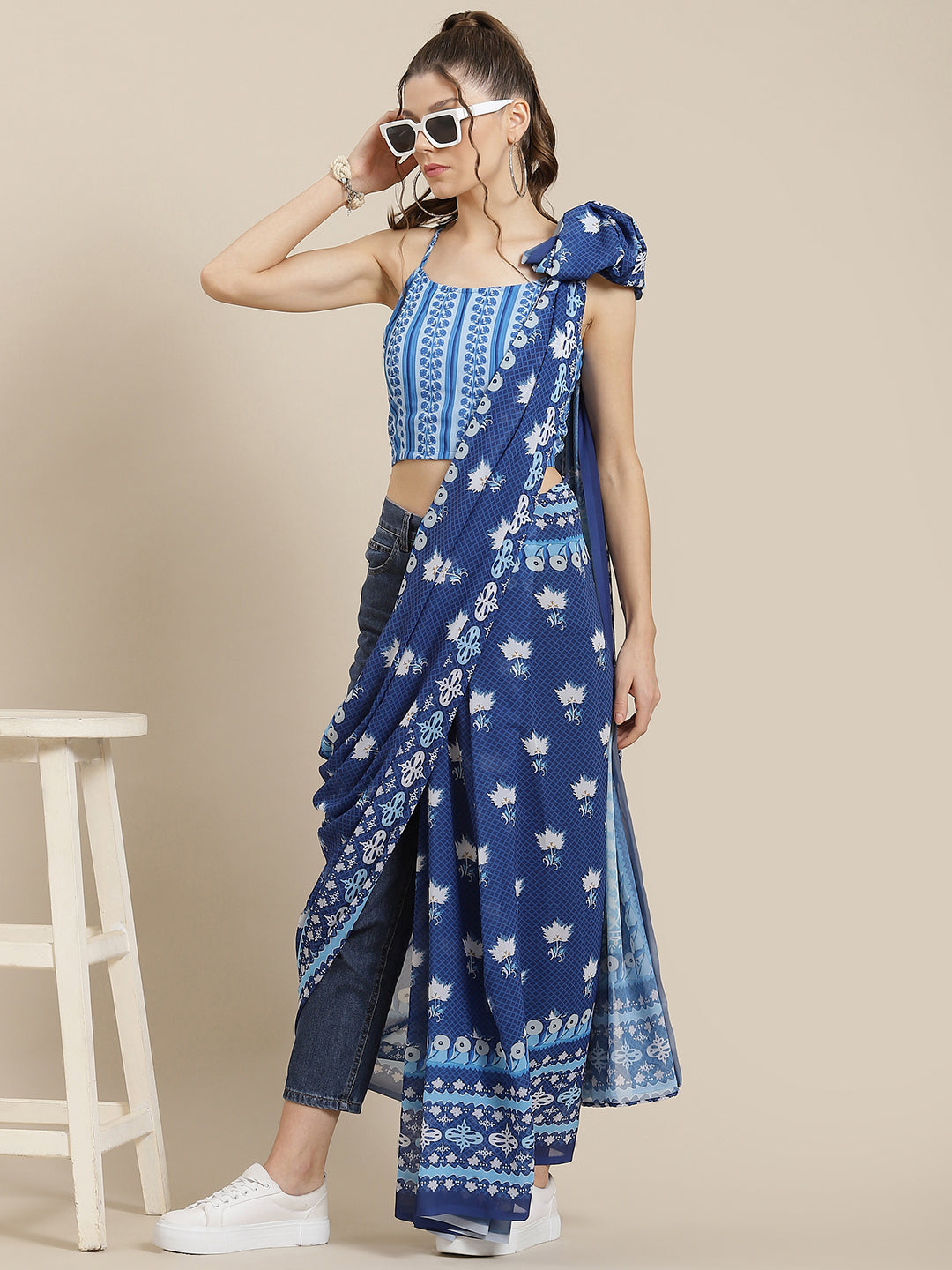 Blue Floral Print Saree With Blouse Piece - Elganza