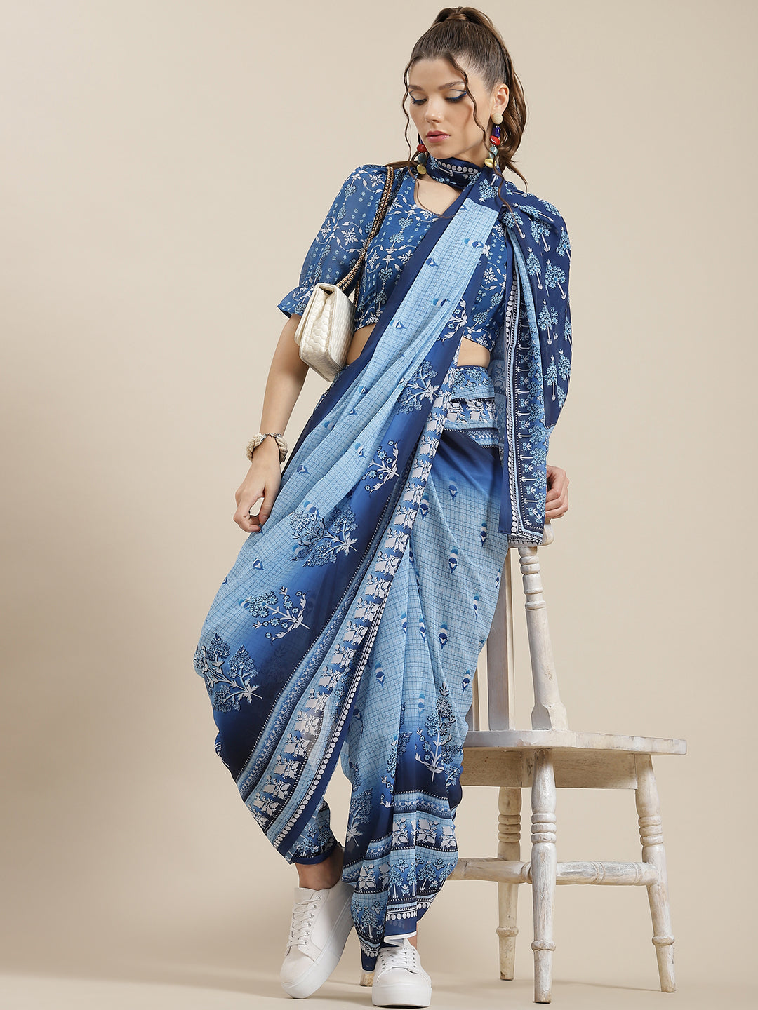 Blue Floral Print Saree With Blouse Piece - Elganza