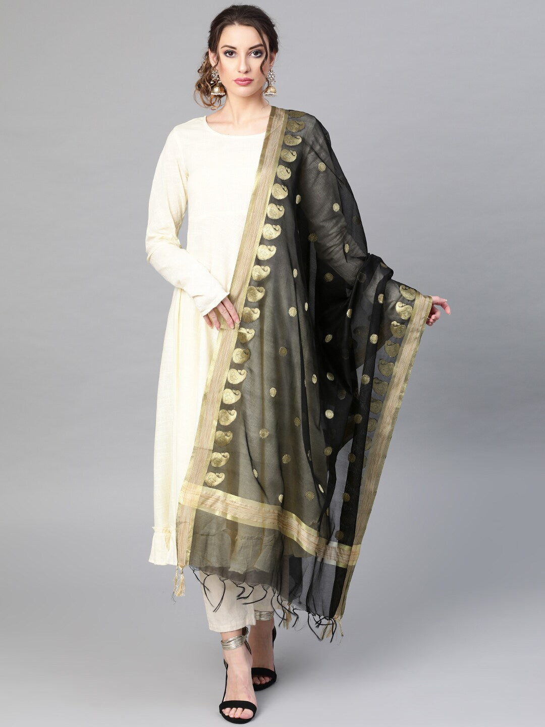 Black Banarasi Dupatta - Elganza