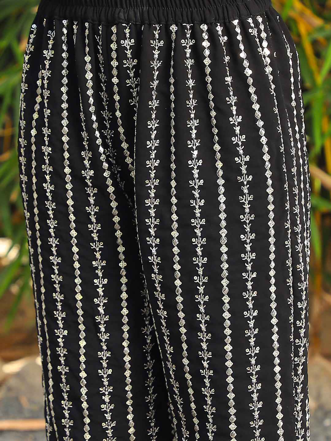 Black Embroidered Clothing Set - Elganza