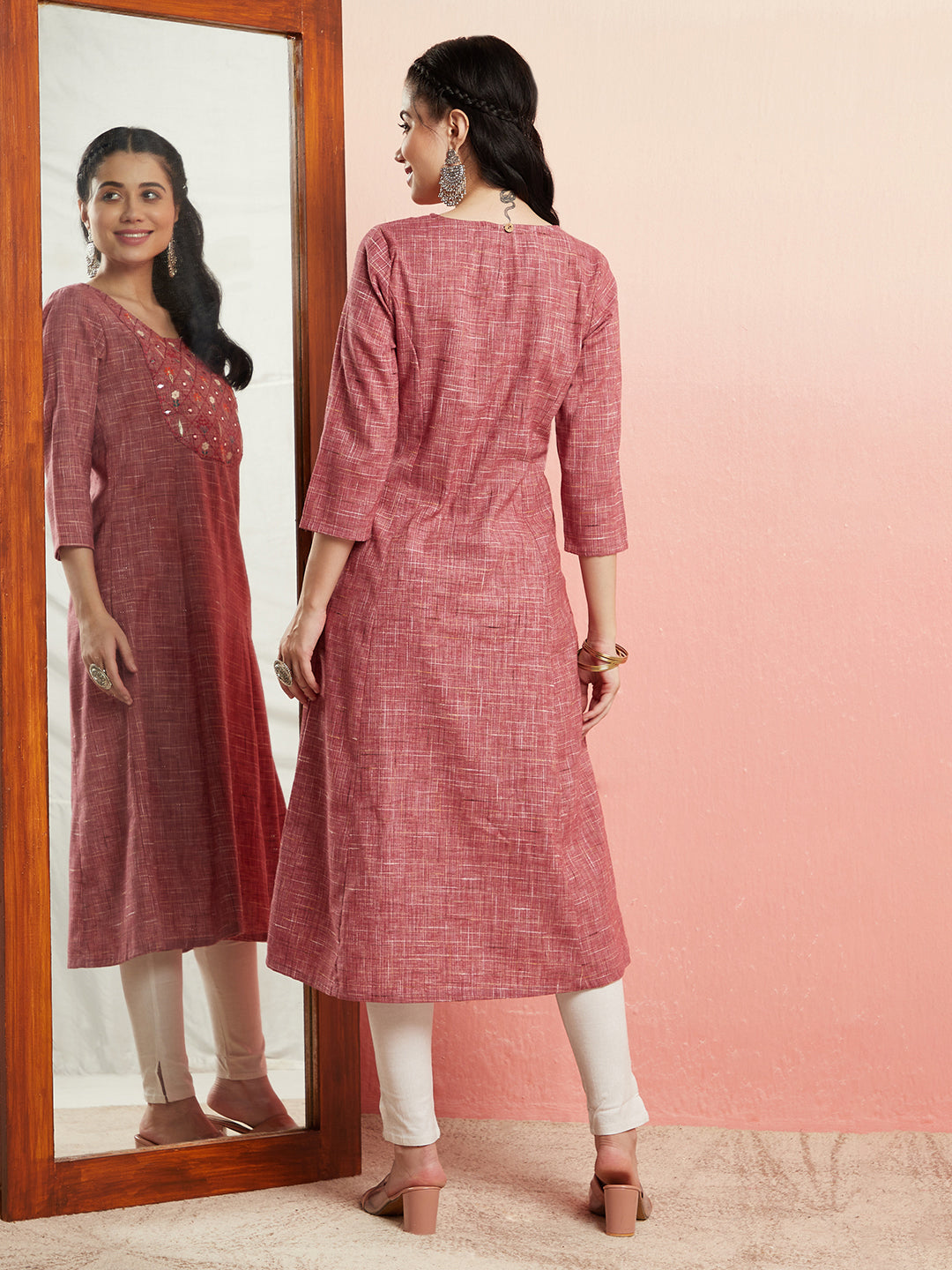Mauve Embroidered Straight Kurta - Elganza