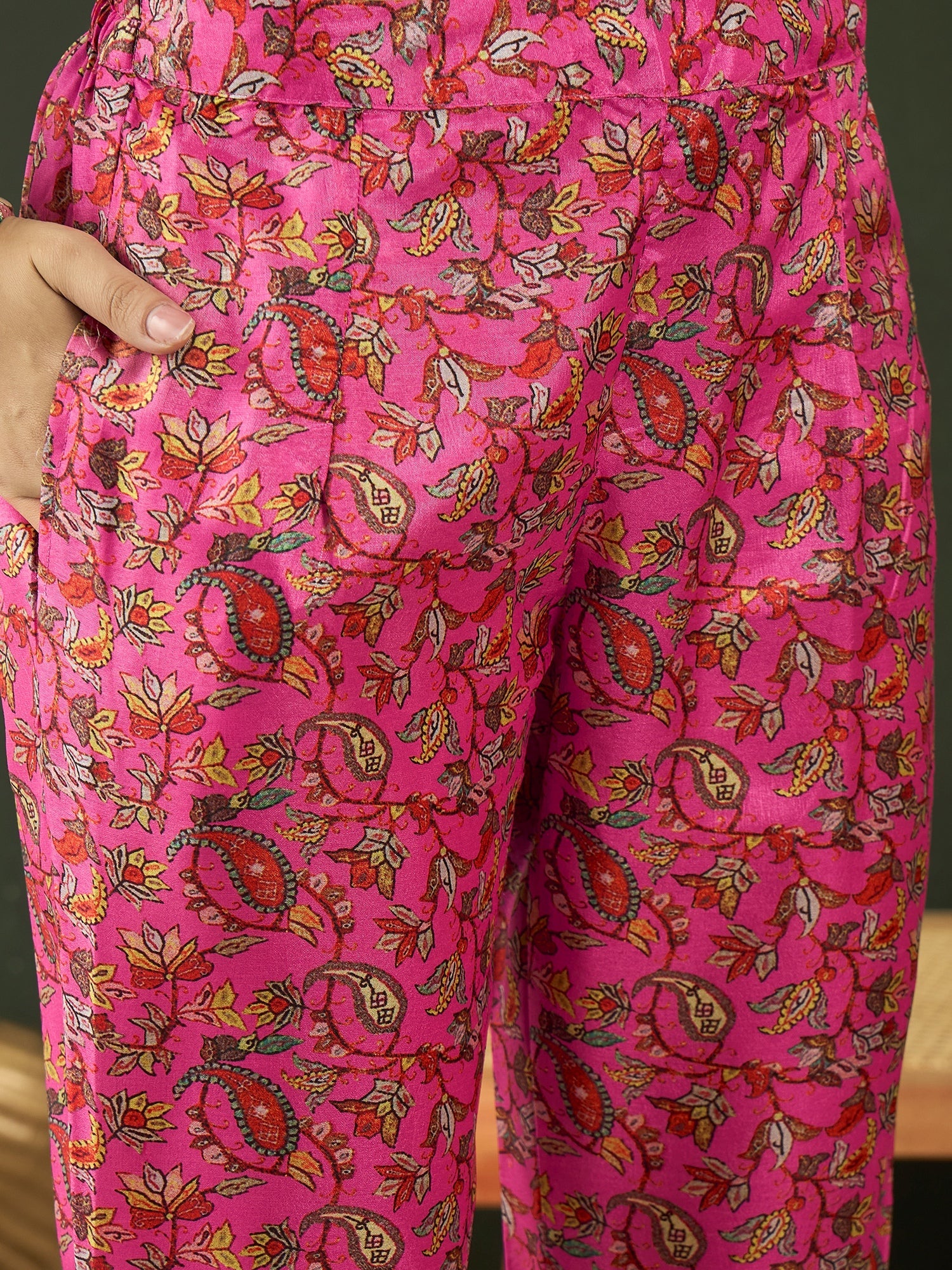 Pink Digital Floral Print Kurta With Pant - Elganza