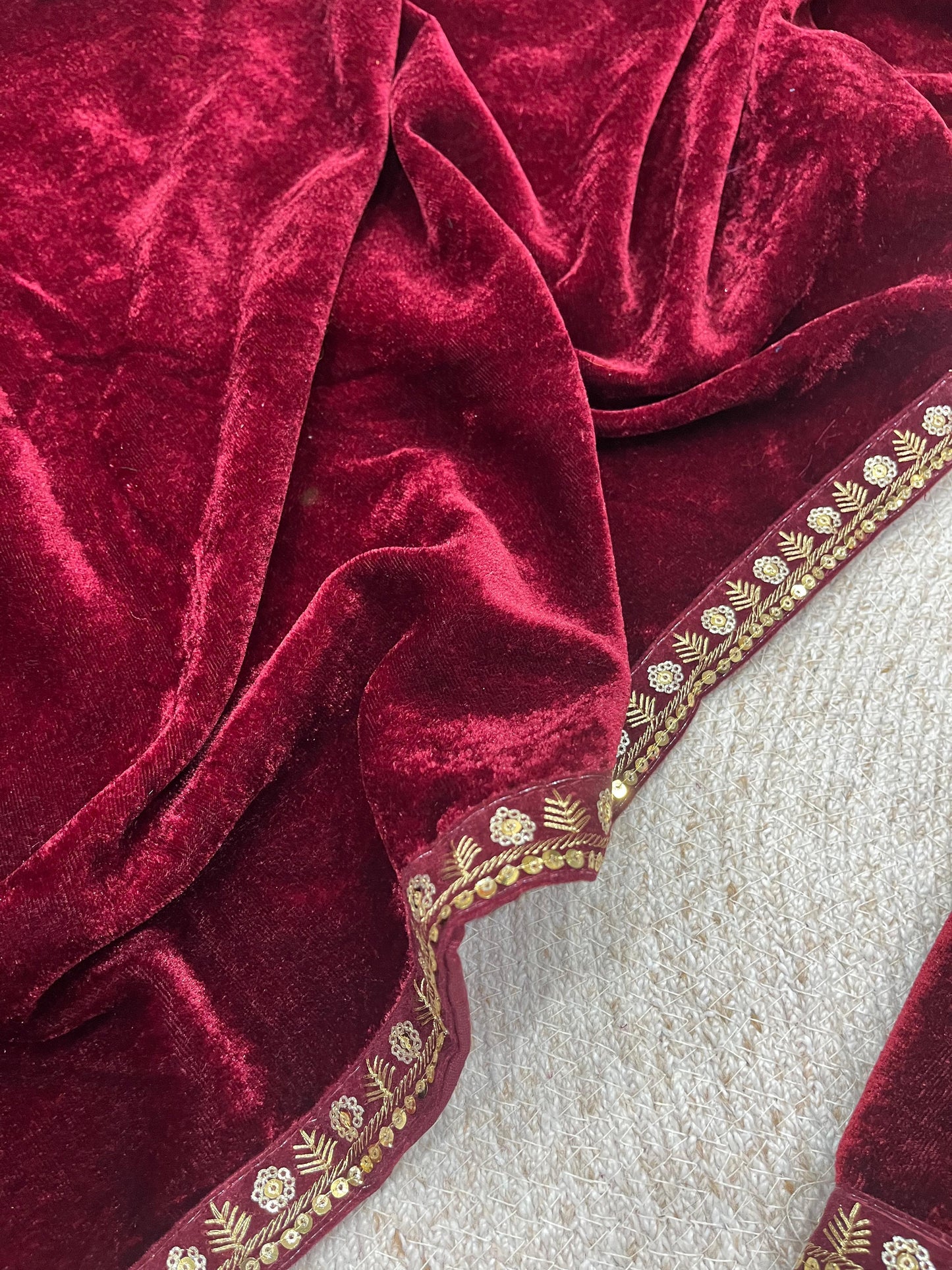 Designer Velvet Winter Saree with Dual Sequin Embroidery