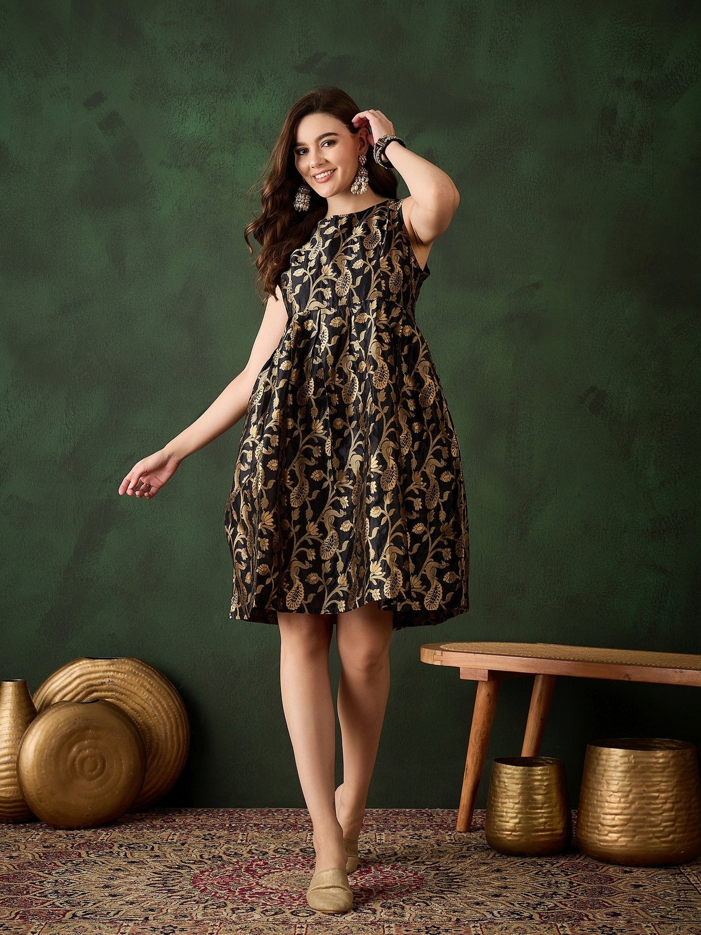Black Box Pleated Dress - Elganza
