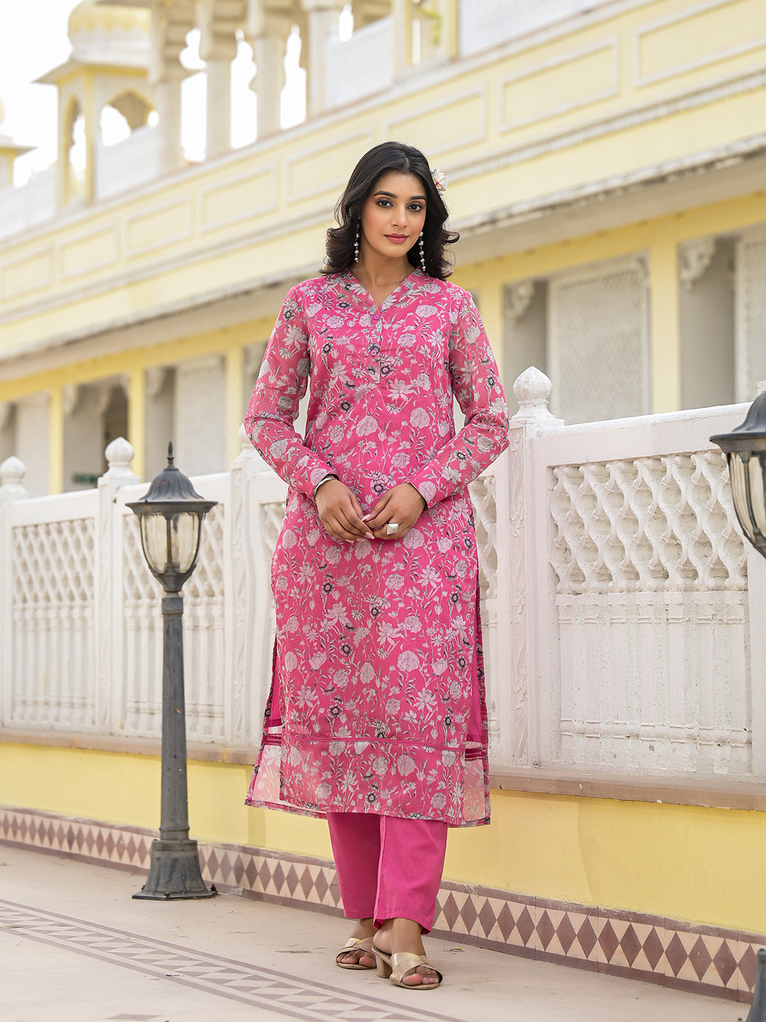 Pink And White Chanderi Kurta Set With Printed Organza Dupatta - Elganza