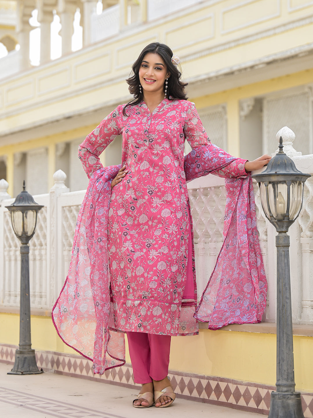 Pink And White Chanderi Kurta Set With Printed Organza Dupatta - Elganza