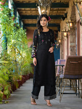 Elegant Black Floral Embroidered Straight Kurta