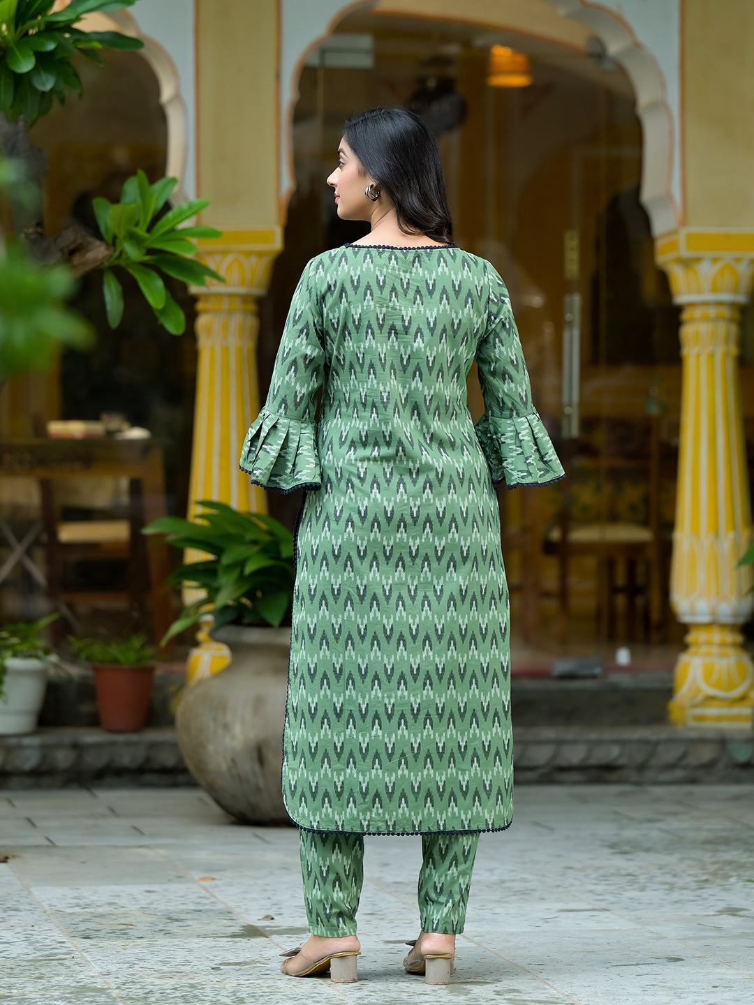 Green Ikat printed Kurta Set - Elganza