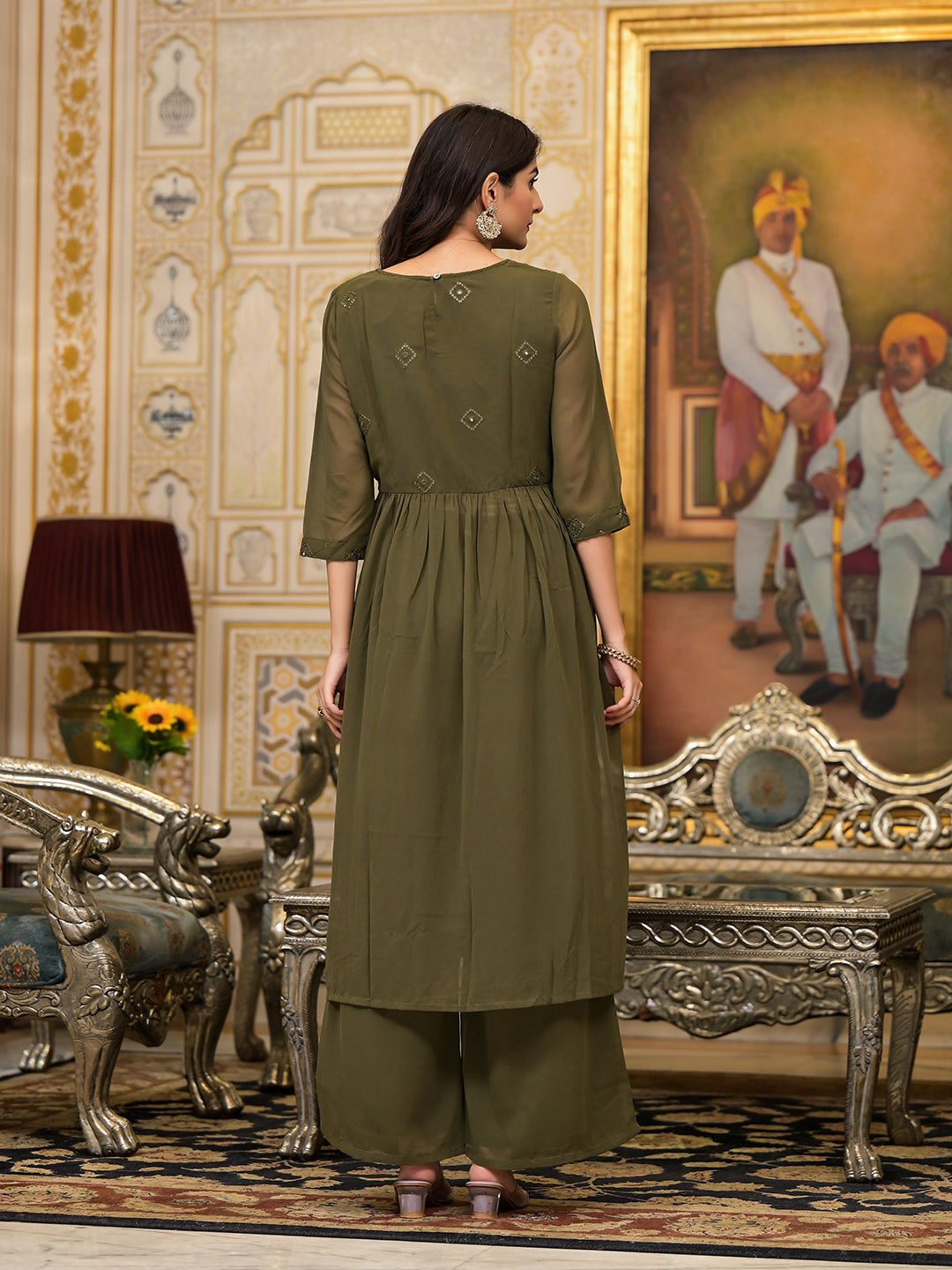Mehendi green Sequinned Kurta Set with Dupatta - Elganza
