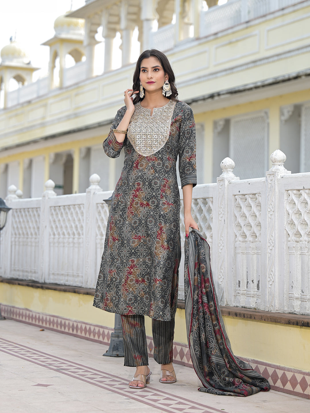 Grey Bandhani Kurta Set with embroidered patch on yoke - Elganza