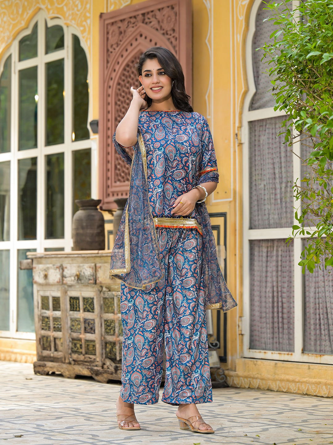 Turquoise Paisley Print Velvet Kurta Set With Digital Print Dupatta - Elganza